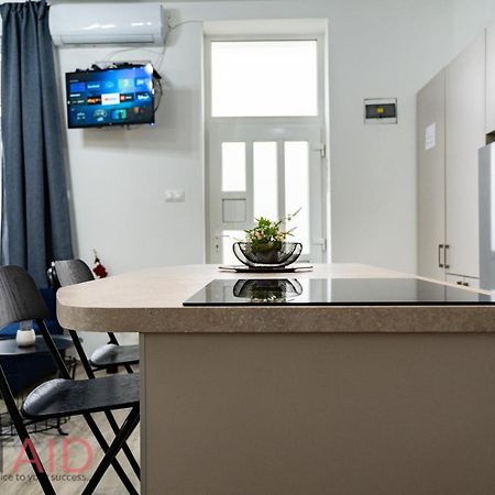 B17 Apartment - Hostaid Budapest Exterior photo
